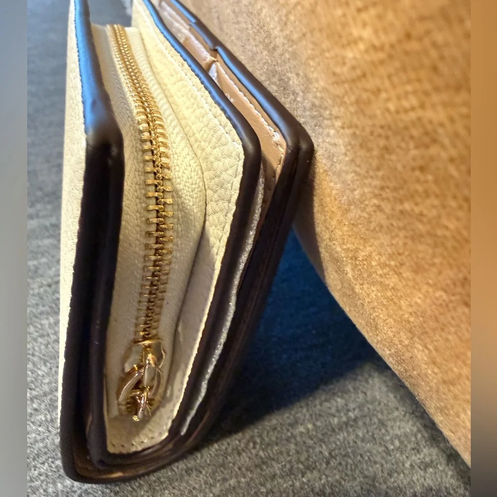 Coach Kitten Snap Button Wallet - Picture 4 of 12